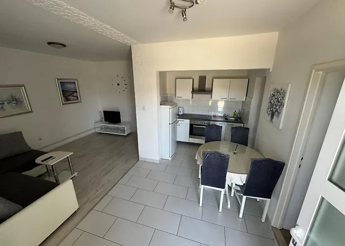 Apartament Paula *